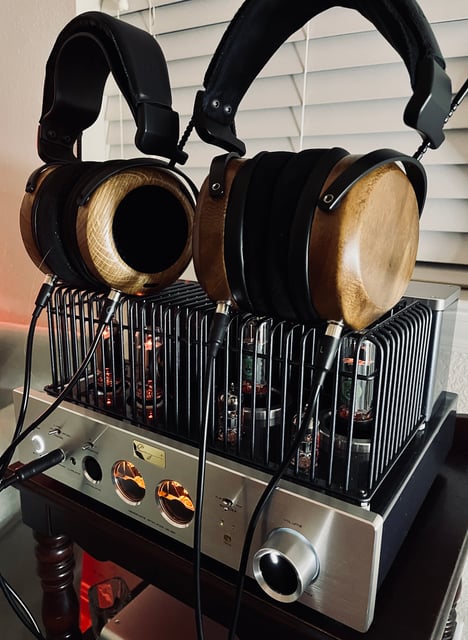 ZMF Verite Closed vs Audeze LCD-5 - product photo 4 of 5
