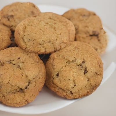 A close up of a plate of cookies