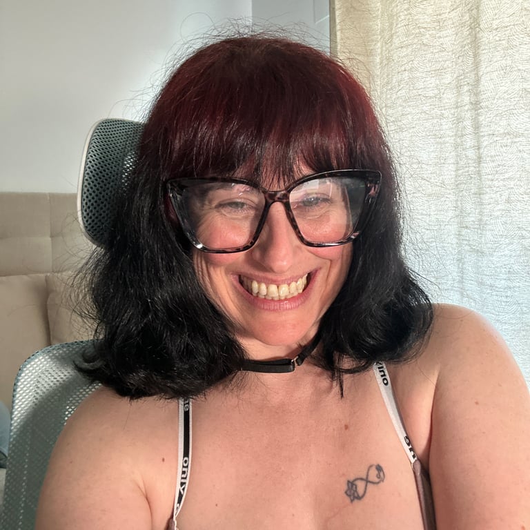 Emmitasmile  live cam
