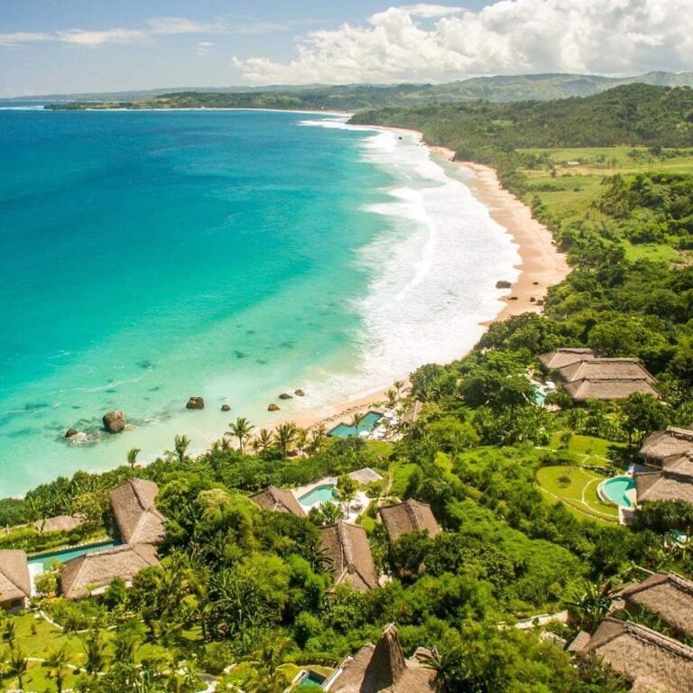 Mau Ke Pantai Nihiwatu Sumba? Simak Dulu Pembahasannya - Trip Sumba