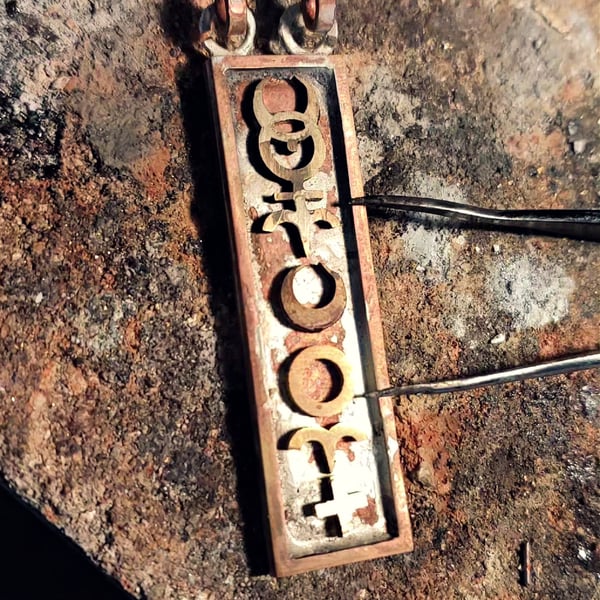 John Dee's Pendant Gold