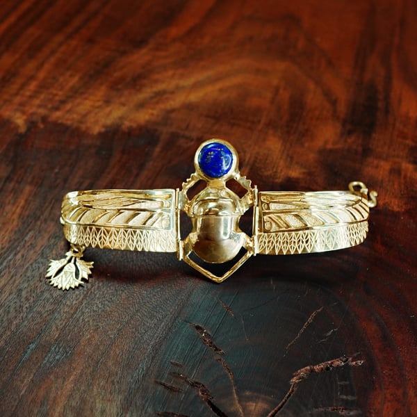 Royal Winged Scarab Bracelet Gold