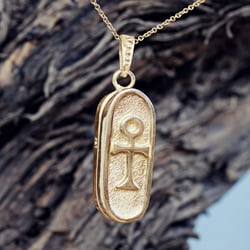 Venus in Picses Magic Amulet Gold