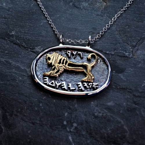 Lion of judah gold on sale pendant