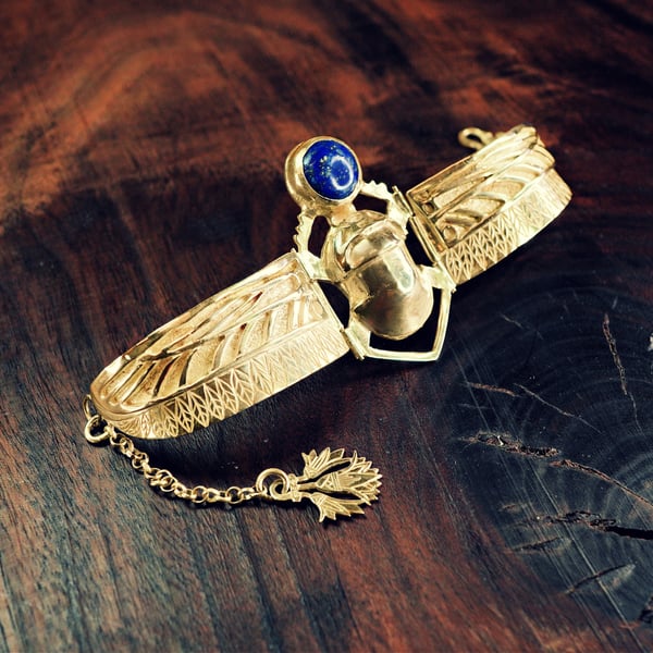 Royal Winged Scarab Bracelet Gold