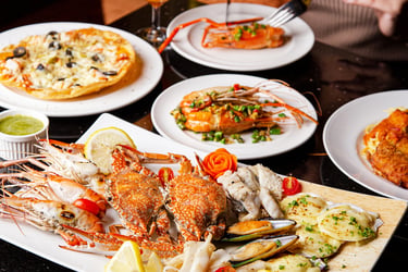 Copper Aquarium Restaurant at Amaranta Hotel Bangkok - Thai Pass