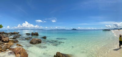 Phi Phi Island, Maya Bay, Khai Island Speedboat Tour with Lunch and VIP Treat