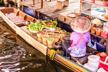 Premium Damnoen Saduak Floating Market Michelin Food One Day Tour