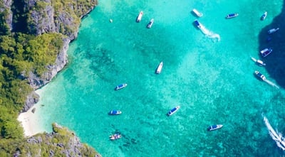 Phuket: Maya Bay, Phi Phi Island with Lunch and Snorkeling Tour