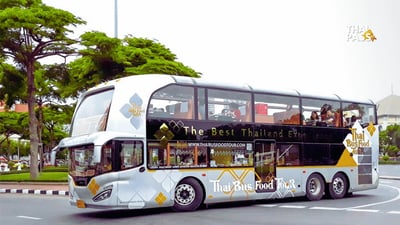 Bangkok’s Sightseeing with Michelin-Star Thai Bus Food Tour (14:00-15:30)