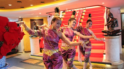 Chao Phraya Cruise at ASIATIQUE The Riverfront Pier - Thai Pass