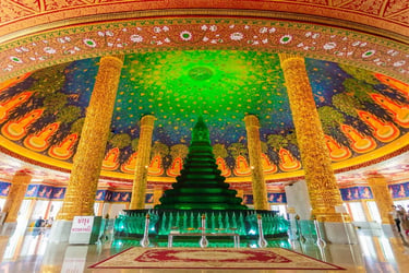 Bangkok 4 Temples Day Tour: Wat Paknam, Khlong Suan Market, Wat Phrong Akat, Wat Saman Rattanaram - Thai Pass