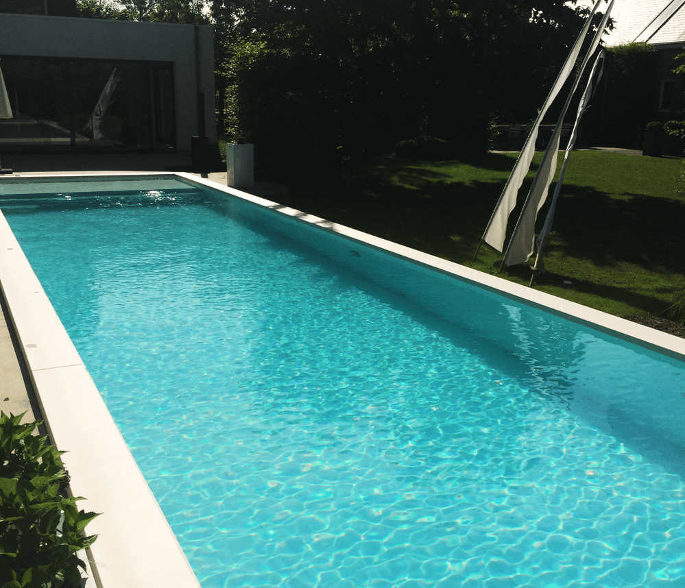 polypropyleen zwembaden in moderne tuinomgeving