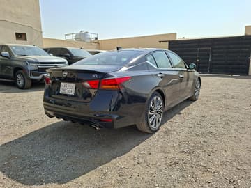 نيسان التيما