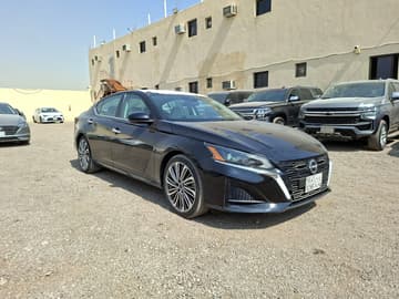 نيسان التيما