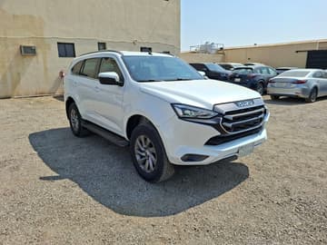 ايسوزو ام يو اكس
