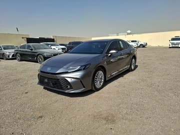 تويوتا كامري / 2025