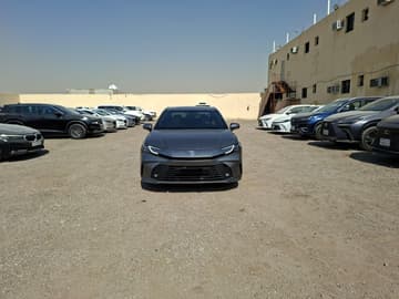 تويوتا كامري / 2025