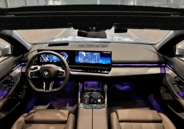 بي ام دبليو BMW 520i M - Kit (2024) 