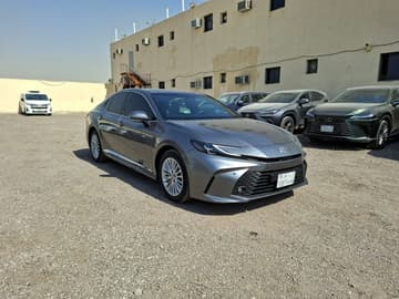 تويوتا كامري  - 2025