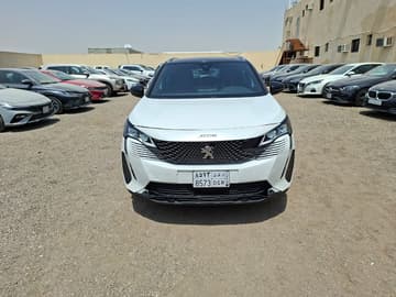 بيجو جي تو 3008 - 2024