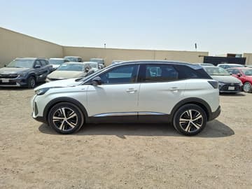 بيجو جي تو 3008 - 2024