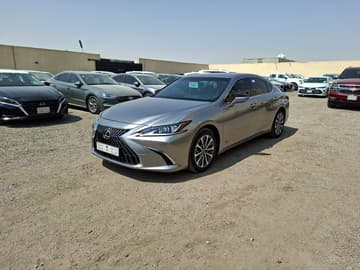 لكزس أي اس 250  - 2025