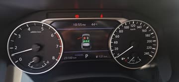 نيسان اكس تريل - 2025