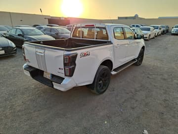 ايسوزو بكب غمارتين  - 2024