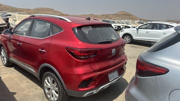 MG ZS STD - 2022