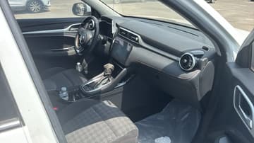 MG ZS STD - 2023