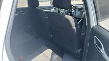 MG ZS STD - 2023