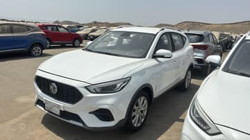 MG ZS STD - 2023
