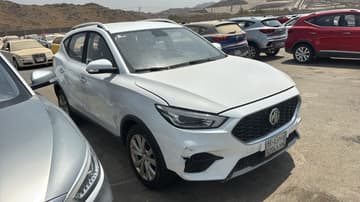 MG ZS STD - 2023