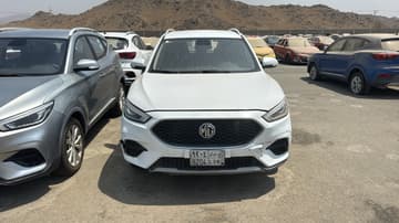 MG ZS STD - 2023