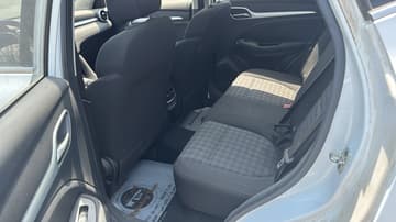 MG ZS STD - 2023