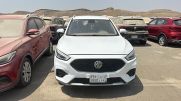 MG ZS STD - 2023