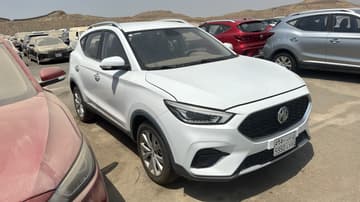 MG ZS STD - 2023