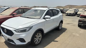 MG ZS STD - 2023