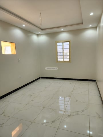 4 Bedroom(s) Floor for Sale