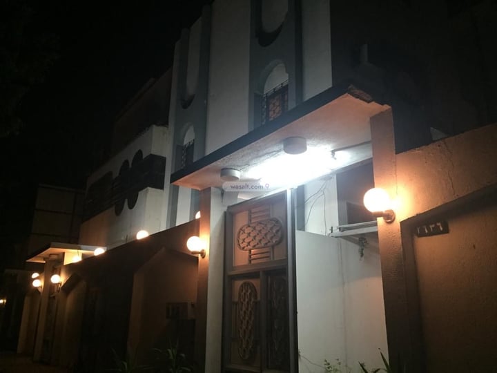 Villa 375 SQM Facing South on 10m Width Street Jabrah, At Taif
