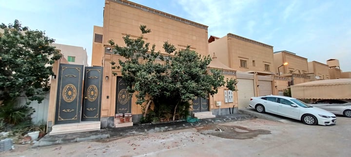 Villa 450 SQM with 2 Apartments Facing South Dhahrat Laban, West Riyadh, Riyadh