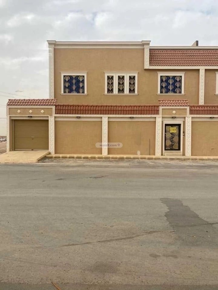 فيلا 250 متر مربع جنوبية على شارع 20م الحزم، غرب الرياض، الرياض
