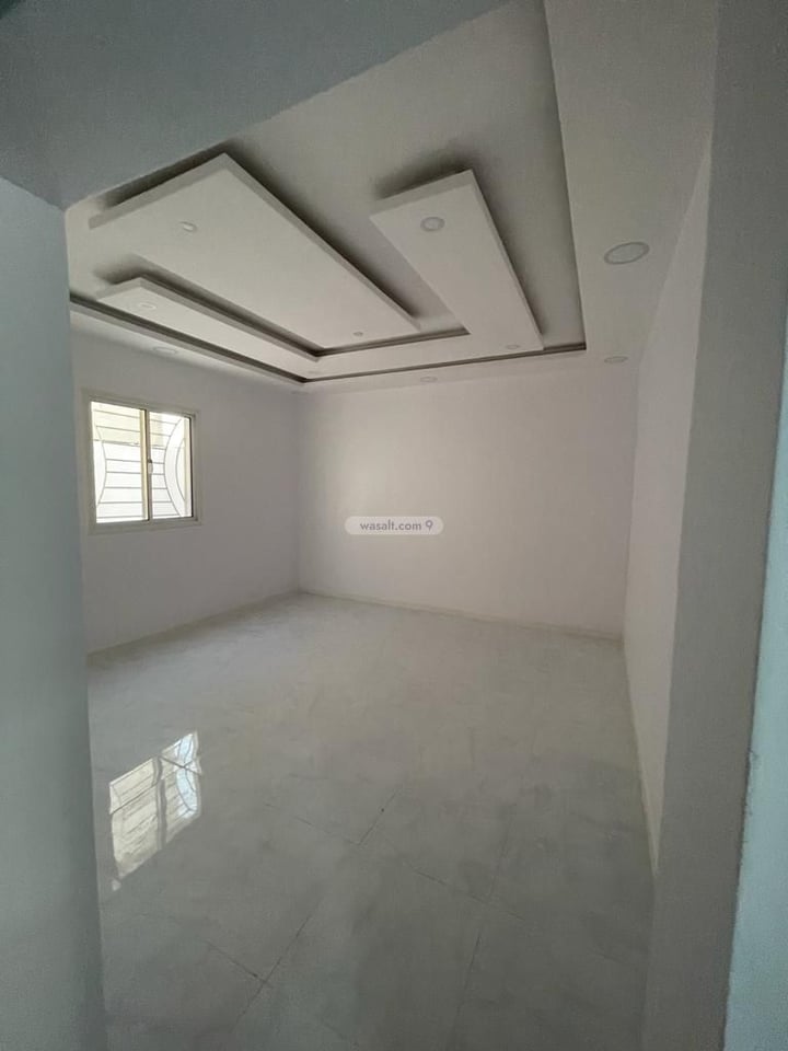 Floor 600 SQM with 4 Bedrooms South of University, Najran