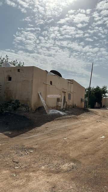 دور 273 متر مربع ب 8 غرف الدويخلة، المدينة المنورة