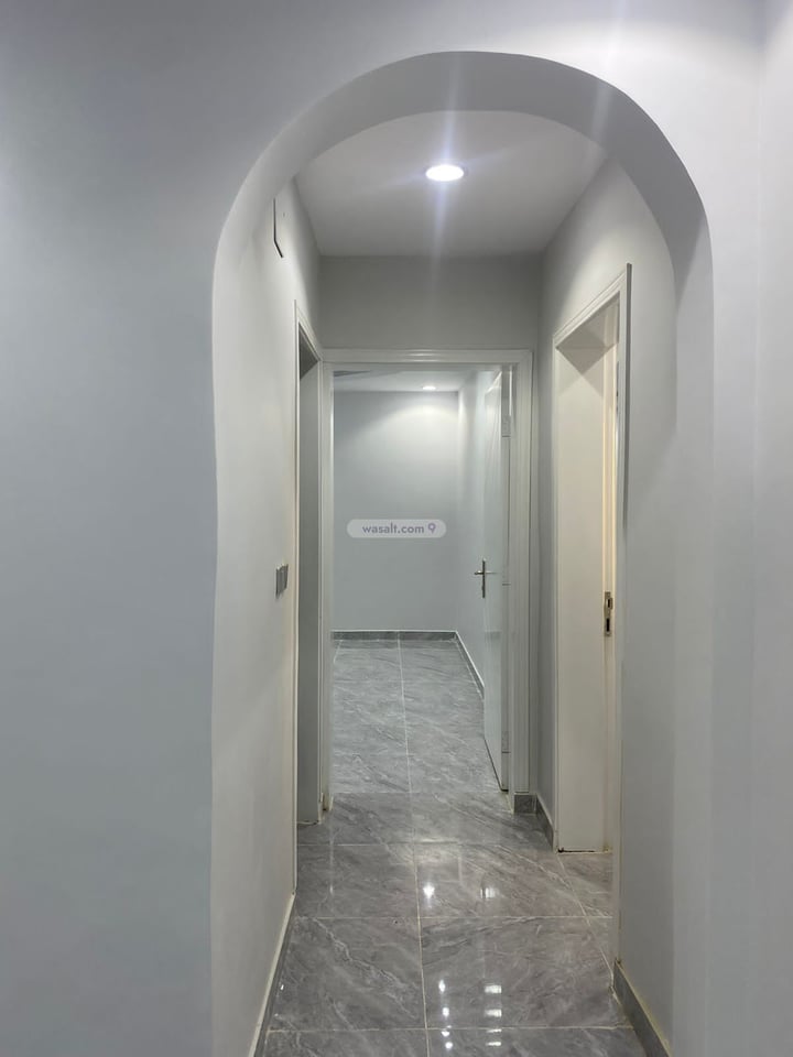 Villa 300 SQM with 2 Apartments Facing North Batha Quraysh, Makkah