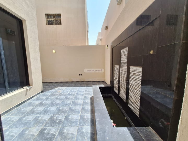 Villa 300 SQM Facing North on 20m Width Street Al Munisiyah, East Riyadh, Riyadh