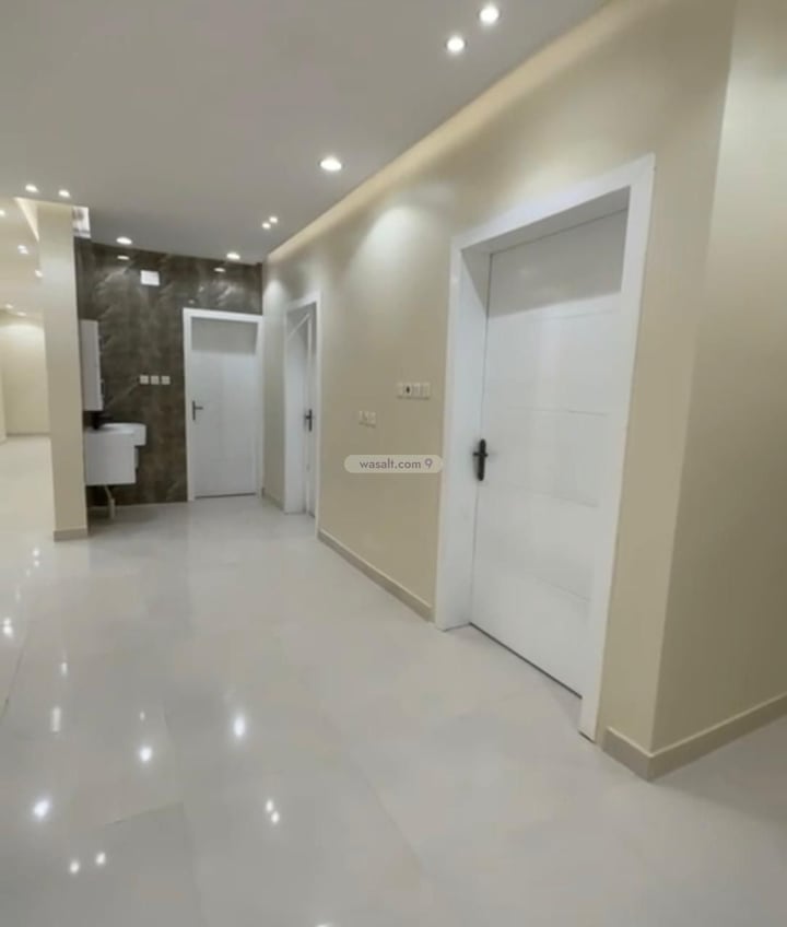 Apartment 247 SQM with 5 Bedrooms Al Masif, Abha