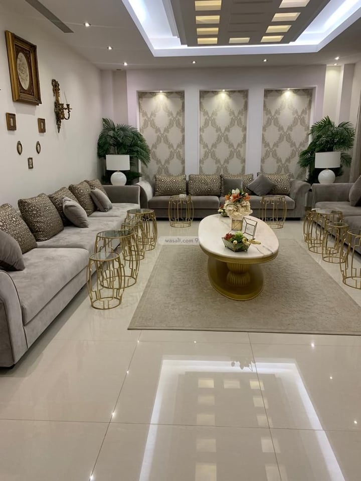 فيلا 540 متر مربع مع شقة واجهة جنوبية النرجس، شمال الرياض، الرياض