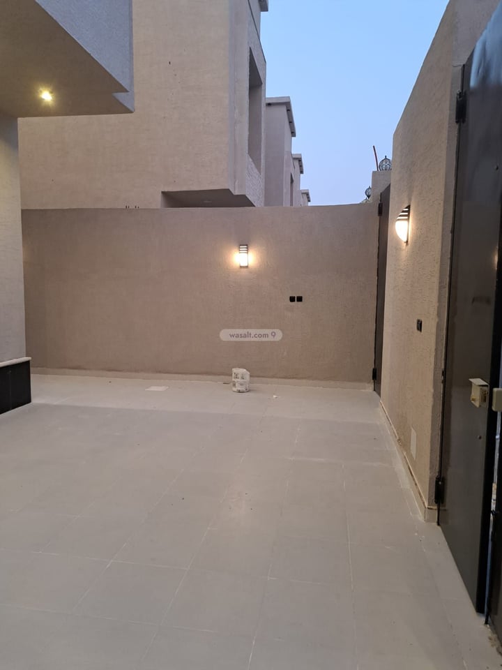 Villa 240 SQM Facing East on 16m Width Street West Al Aziziyah, Al Khobar